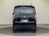 現車を確認できる方へ販売いたします。当社サービススタッフにて純正部品を使い点検整備を実施し、その後、ご納車させていただきますのでご安心してご利用いただけます。