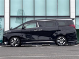 店舗にて現車の確認もいただけますので、お電話で在庫のご確認の上是非ご来店くださいませ。