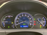 視認性の高いメーター類が、運転に必要な情報を的確に伝えます。落ち着いたデザインも魅力的です。