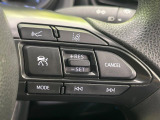 【レーダークルーズコントロール】高速道路での長距離走行が楽に!!自動で速度を保つクルーズコントロールが、衝突軽減システムと連携し、前方の車両を感知して車間を保つように速度調節してくれます!!