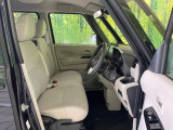 運転席シート廻りは使用感も少なく、良好な状態となっています。丁寧に使われていたことがよくわかりますね。