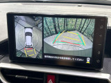 【パノラミックビューモニター】専用のカメラにより、上から見下ろしたような視点で360度クルマの周囲を確認することができます☆死角部分も確認しやすく、狭い場所での切り返しや駐車もスムーズに行えます。
