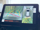 【パノラミックビューモニター】専用のカメラにより、上から見下ろしたような視点で360度クルマの周囲を確認することができます☆死角部分も確認しやすく、狭い場所での切り返しや駐車もスムーズに行えます。