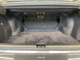 後席を格納すると、これだけの広さが!シーンに合わせたシートアレンジで、大きな荷物も積むことが出来ます♪