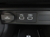 便利な充電用USBジャックも付いています☆周辺機器の充電にご利用頂けます☆