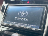 【純正ナビ】人気の純正ナビを装備しております。ナビの使いやすさはもちろん、オーディオ機能も充実!キャンプや旅行はもちろん、通勤や買い物など普段のドライブも楽しくなるはず♪