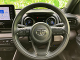 握りやすいステアリングは、運転の楽しさを向上させます。操作性にも優れており、スムーズなハンドリングを実現。快適なドライブをサポートします。