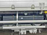 燃料タンクは200Lです。