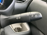 操作しやすい位置に配置されたレバーで、確実な操作が可能。安全運転をサポートする使いやすさを追求しています。