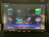 【8インチナビ】TV CD/DVD再生やBluetoothオーディオなど多彩なメディアに対応したメモリーナビを装備しています。