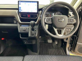 運転のしやすさを最優先に設計された見晴らしの良いデザインです。車両間隔が掴みやすく狭い道でも安心!