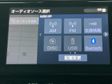 お好みの音楽を快適に楽しめるオーディオシステム。長距離ドライブも、お気に入りの音楽で快適に過ごせます。
