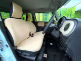 運転席シート廻りは使用感も少なく、良好な状態となっています。丁寧に使われていたことがよくわかりますね。
