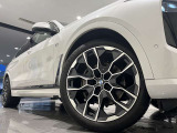 サービスにはドイツ本国と同様に教育と訓練を受け、BMWを知り尽くした「マイスター」が数多く在籍しております。360度による納車前点検整備で、お客様に安心と安全をお届けいたします。