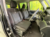 運転席シート廻りは使用感も少なく、良好な状態となっています。丁寧に使われていたことがよくわかりますね。