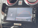 【アラウンドビューモニター】専用のカメラにより、上から見下ろしたような視点で360度クルマの周囲を確認することができます☆死角部分も確認しやすく、狭い場所での切り返しや駐車もスムーズに行えます。
