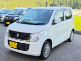 斜め前から。ボディラインに大きな歪みや当て跡はございません。細部まで実車でご確認いただけます