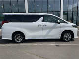 アルファード ハイブリッド 2.5 S タイプゴールド E-Four 4WD サンルーフ