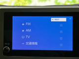 多彩なソースに対応し、快適なドライブをサポート。ラジオやテレビに加え、様々な情報を手元で確認できます。お気に入りの音楽で、楽しいカーライフを。