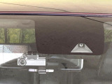 【エマージェンシーブレーキ】走行中に前方の車両等を認識し、衝突しそうな時は警報とブレーキで衝突回避と被害軽減をアシスト。より安全にドライブをお楽しみいただけます。