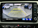バックカメラも装備しております。車庫入れの苦手なお客様も安心!重宝してくれます!