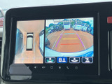 後方の状況を画面で確認できるので、狭い道や駐車時の不安を軽減します。安全な運転をサポートしてくれる頼もしい機能です。
