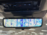 【デジタルインナーミラー】後席の大きな荷物や同乗者で後方が確認しづらい時でも安心!カメラが撮影した車両後方の映像をルームミラー内に表示。クリアな視界で状況の確認が可能です!