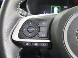 ハンドルから手を放さずに操作も可能です