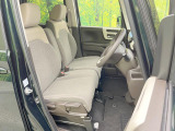 運転席シート廻りは使用感も少なく、良好な状態となっています。丁寧に使われていたことがよくわかりますね。