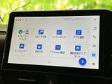 使いやすいインターフェースで、快適なドライブをサポートします。必要な機能が直感的に操作でき、スムーズなカーナビゲーションを実現します。
