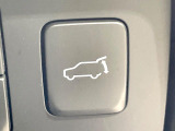 【パワーバックドア】スマートキーや運転席のボタンを押すだけでリアゲートが自動で開閉します!荷物を持っている時や、高い位置にあるバックドアを閉める際に便利な機能です♪