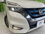 【LEDヘッドライト】悪天候や夜間走行時も良好な視界を確保し安心して運転できる高輝度LEDヘッドライトを装備!点灯速度が早く、消費電力も抑えられています。