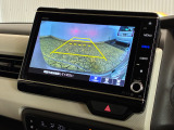 【バックカメラ】リバースにするだけで映ります、後方の安全確認や、狭い駐車場での車庫入れ、雨の日や夜間など視界の悪い時に便利です!安全にバックする為には欠かせない装備です。