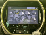 CD、ラジオ、Bluetooth、USBなど、多彩なソースに対応。お好みの音楽で、ドライブタイムをより楽しく過ごせます。スマホ連携機能も搭載。