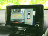 駐車時の安全性を高めるバックモニター。狭い場所でも安心して駐車できます。後方の状況を画面で確認でき、安全運転をサポートします。