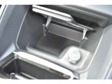ADASのドライバーアシスト機能には、アクティブクルーズコントロール(STOP&GO機能付)の他、車線内のポジションをキープするレーンポジショニングアシストも装備。