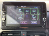 TV、FM/AM、Bluetooth Audio、SDカード、DVD再生、 CD録音/再生、ハンズフリーフォンなど対応の高性能9インチ大型ナビです。