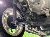お車を安心してお乗りいただく為には、足回りの定期点検が欠かせません。サービスサポート(有償保証)では無料点検もご提供しており、安心のカーライフをお過ごしいただけるサポート体制が整っています。