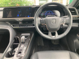 クラウンスポーツ 2.5 Z E-Four 4WD 本革シート