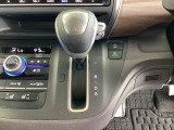 発進時から滑らかに加速する無段階変速のCVTはストップ&ゴーの多い街の中も快適です
