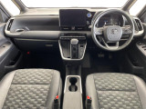 ヴォクシー 1.8 ハイブリッド S-Z E-Four 4WD 修復歴無し