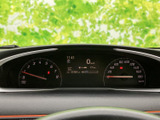 視認性の高いメーターで、運転に必要な情報をしっかり確認。運転状況が一目でわかり、安全運転をサポートします。