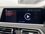 ●Apple Car Play:スマホとの有線接続で、ナビ・オーディオ再生などスマホのアプリ機能が画面でも使える便利機能です!