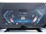 多彩な車両情報を鮮明に表示する、先進的なデジタルメーターパネルを装備。