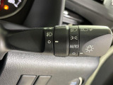 【オートライト(AUTO)】外の明るさをシステムが感知して、自動でヘッドライトが点灯します!ヘッドライトをつけ忘れを防ぐ便利機能です。