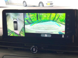【アラウンドビューモニター】専用のカメラにより、上から見下ろしたような視点で360度クルマの周囲を確認することができます☆死角部分も確認しやすく、狭い場所での切り返しや駐車もスムーズに行えます。