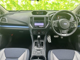 使いやすいナビ・オーディオシステムを搭載。運転中に必要な情報を的確に表示し、快適なドライブをサポートします。音楽も楽しめます。