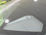 【トヨタセーフティセンス】走行中に前方の車両等を認識し、衝突しそうな時は警報とブレーキで衝突回避と被害軽減をアシスト。より安全にドライブをお楽しみいただけます。