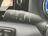雨天時でもクリアな視界を確保できます。操作も簡単で、安全な運転をサポートします。悪天候時も安心です。