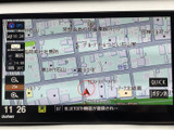 高精細な地図画面で、スムーズなナビゲーションを実現。運転をサポートする情報が満載です。快適なドライブをサポートします。